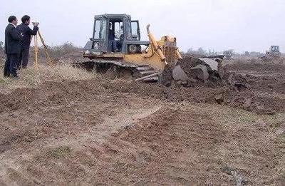 反季节园林绿化施工 土地整理与种植要素及注意事项详解